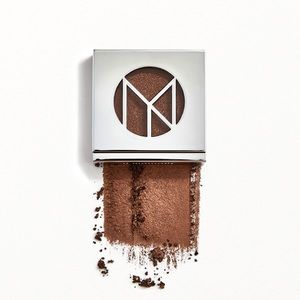 IL MAKIAGE Color Boss Eye Color in News Flash